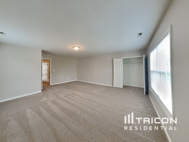 Building Photo - 123 Charndon Way