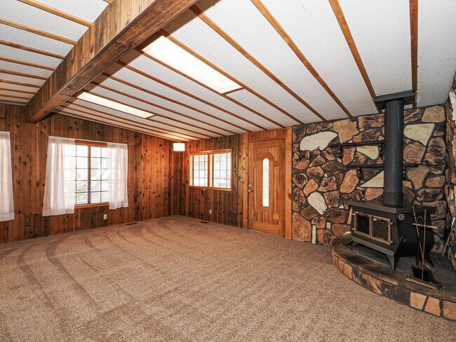 Building Photo - 785 N 500 W