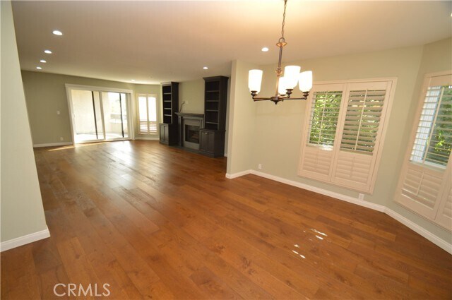 Building Photo - 10409 Riverside Dr