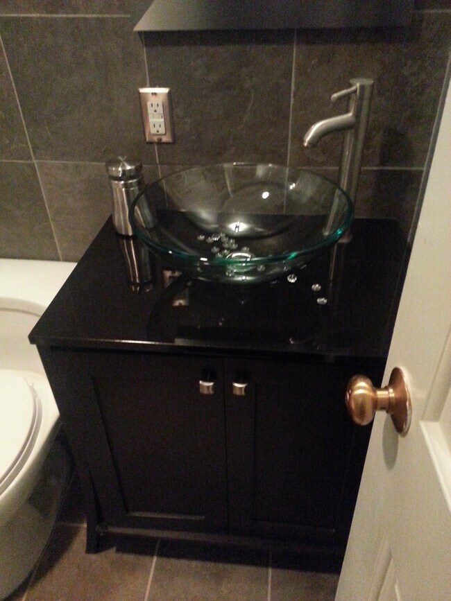 Bathroom in den - 4601 N Park Ave