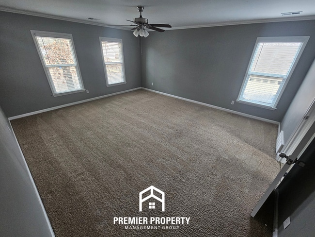 Building Photo - Spacious 4BR Germantown Home w/ Fireplace & Fenced Yard