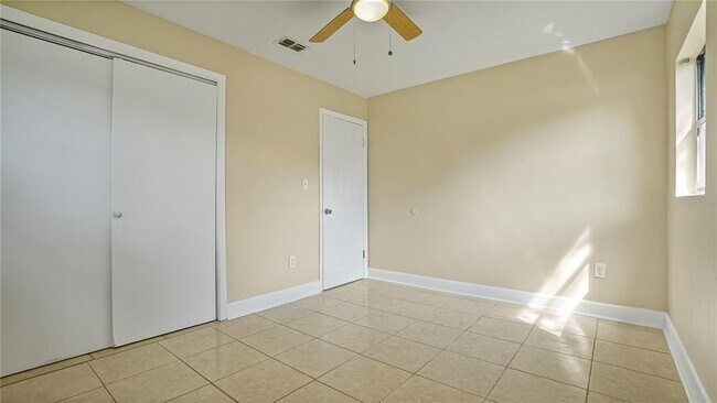 Building Photo - 5717 Lawndale Rd