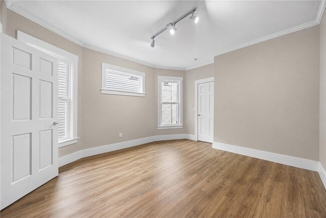 Building Photo - 185 Columbia Ave