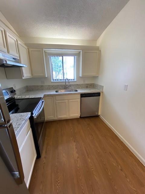 Building Photo - 300 Palmwood Pl