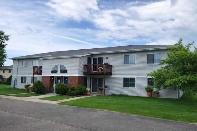 Building Photo - SIX weeks rent FREE!