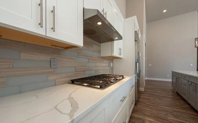 Building Photo - Gorgeous home in New Development