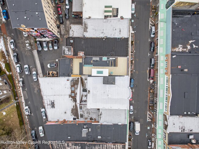 Building Photo - 316 Wall St