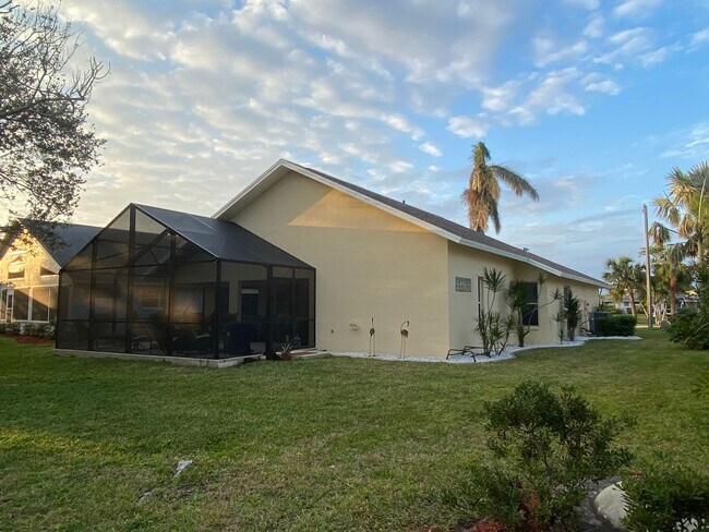 Building Photo - Gulf access community