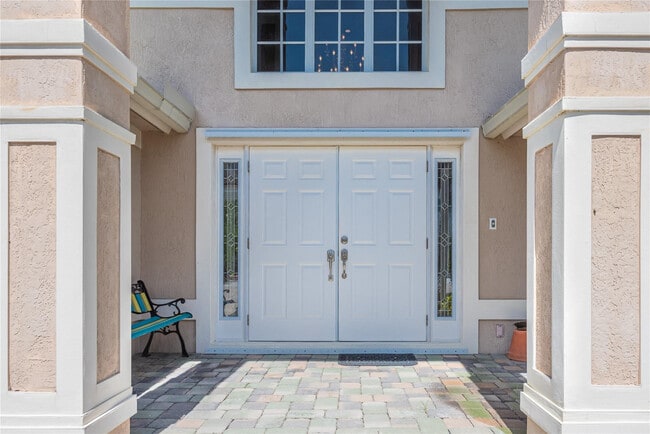 Building Photo - 2999 Banyan Rd