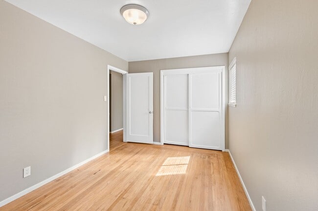 Building Photo - Charming Single-Level 3 Bedroom, 2 Bath Home