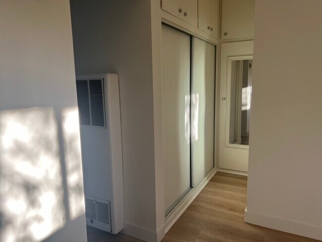 Building Photo - 11333 Venice Blvd