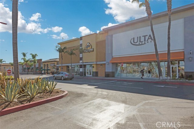 Building Photo - 7235 Marina Pacifica Dr S