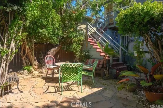 Building Photo - 384 W 15th St