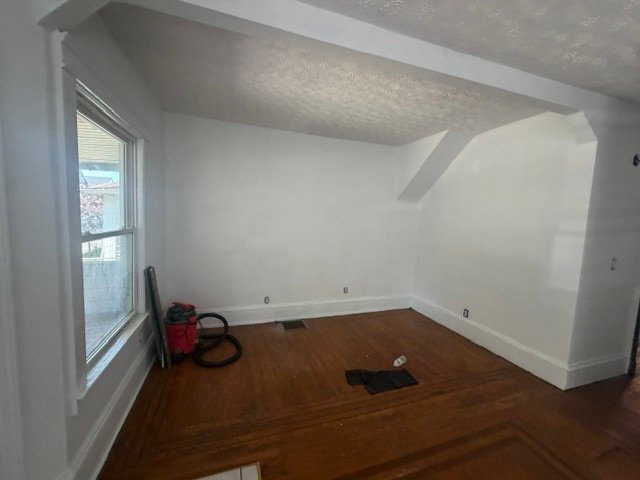 Building Photo - 2049 W 81st St