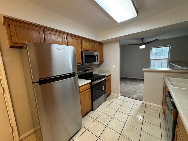 Building Photo - 612 Oak Grove Rd