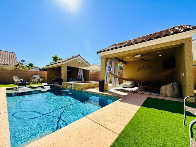 Building Photo - Welcome to this stunning 5-bedroom, 3-bath home located in the desirable Estates of Wigwam Ranch ...