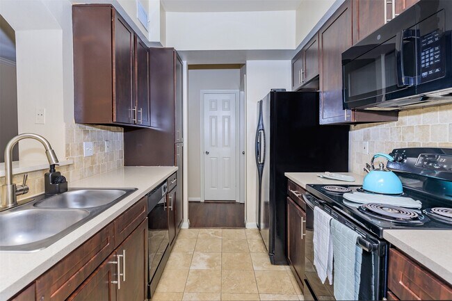 Primary Photo - 5510 S Rice Ave