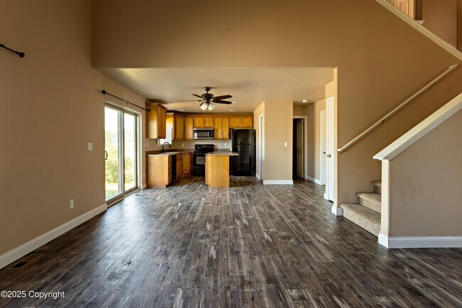 Building Photo - 4 Bedrooms, 3.5 Bathrooms, 2 Car Garage Home Fore Rent In Remington Estates