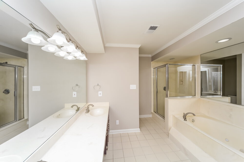 Building Photo - 6404 Evergreen Dr