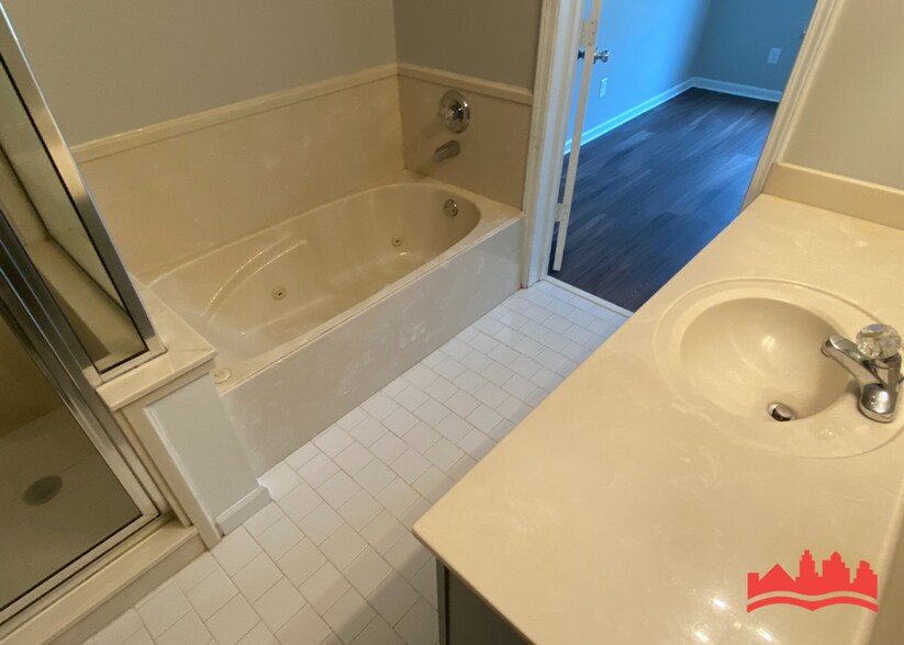 Building Photo - 7019 S Estacada Way