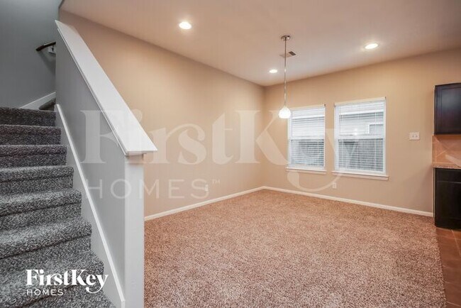 Building Photo - 135 Mustang Stampede Dr