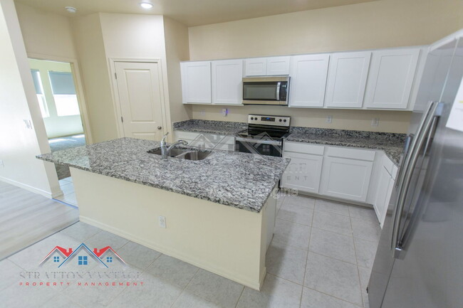 Building Photo - 5771 E Thetis Dr