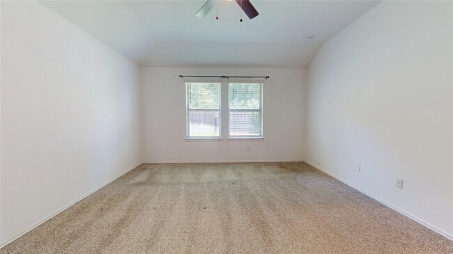 Building Photo - 16873 Short Pnes Dr