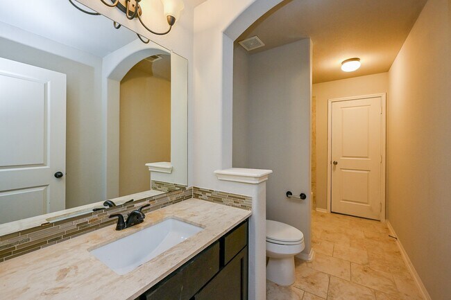 Building Photo - 30154 Southern Sky Dr