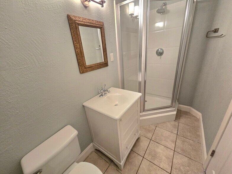 Building Photo - 12469 Daisywood Dr