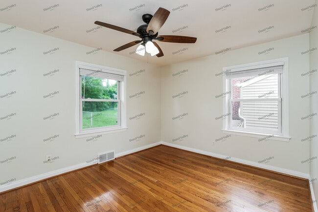 Building Photo - 7642 Horatio Dr