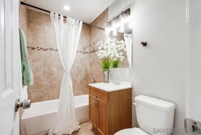 Building Photo - 3BR 2BA house for rent in prime Clairemont  location