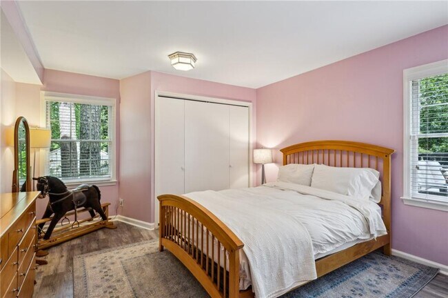 Building Photo - 1130 Angelo Ct NE