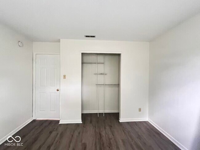 Building Photo - 10965 Sweetsen Rd