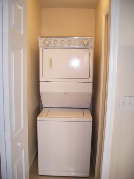 Building Photo - 4530 NW 79th Ave