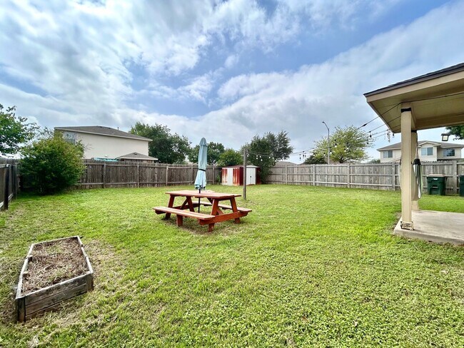 Building Photo - 14801 Falling Stone Ln