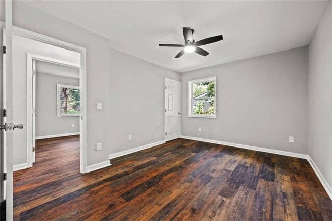 Building Photo - 53 Lucia Dr SE