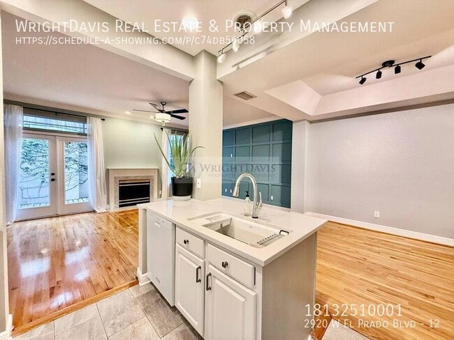 Building Photo - 2920 W El Prado Blvd