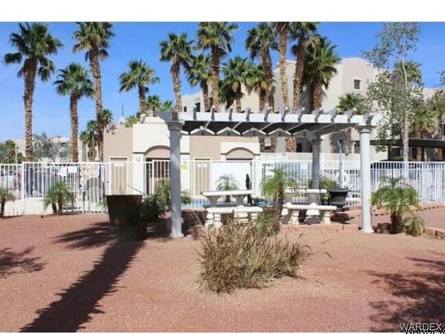Building Photo - 2060 Mesquite Ln