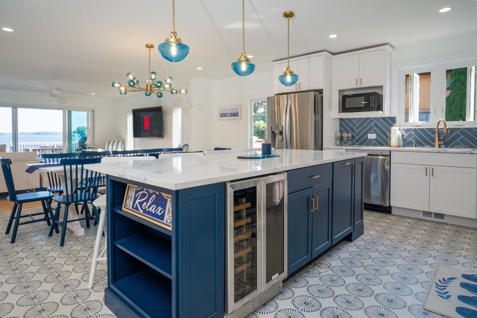 Building Photo - 184 Grand Ave