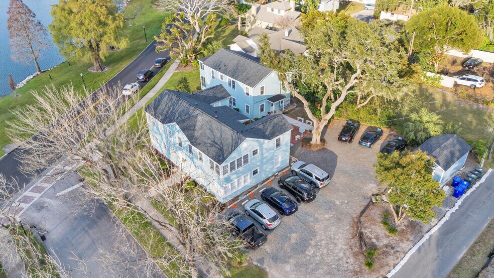 Building Photo - 119 Lake Morton Drive