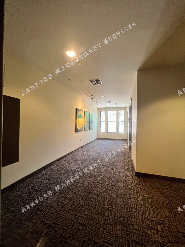 Building Photo - Scottsdale Luxury 2 Bed Condo with Mountain Views - Gated Artesia - Water Included