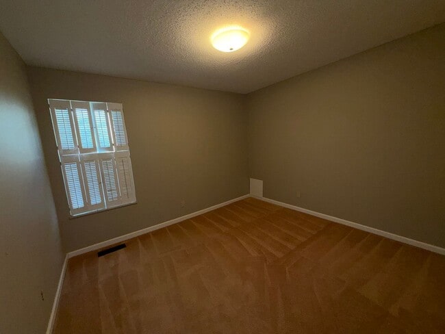 Building Photo - 1 Nicolet Dr