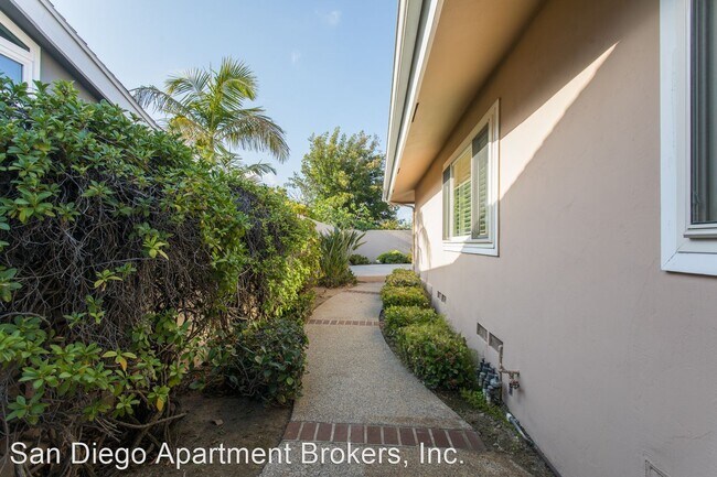 Building Photo - 3 br, 2 bath House - 6034 Del Cerro Blvd.