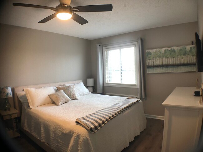 Building Photo - 102 Clarendon Dr