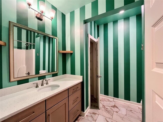 Building Photo - 876 Hedgefield Way