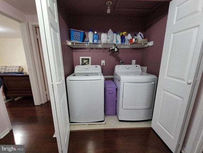 Building Photo - 2 Adam Ct