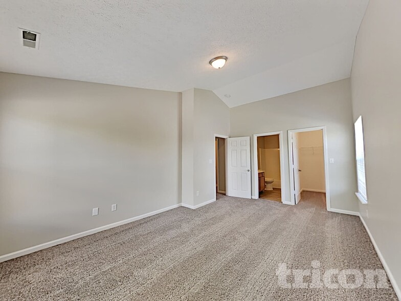 Building Photo - 4066 Knollwood Ave