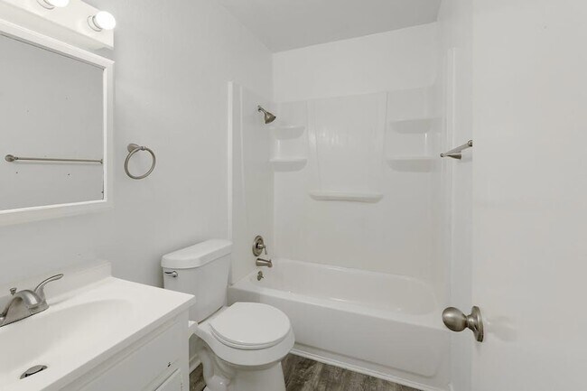 Building Photo - 5211 Thunderbird St