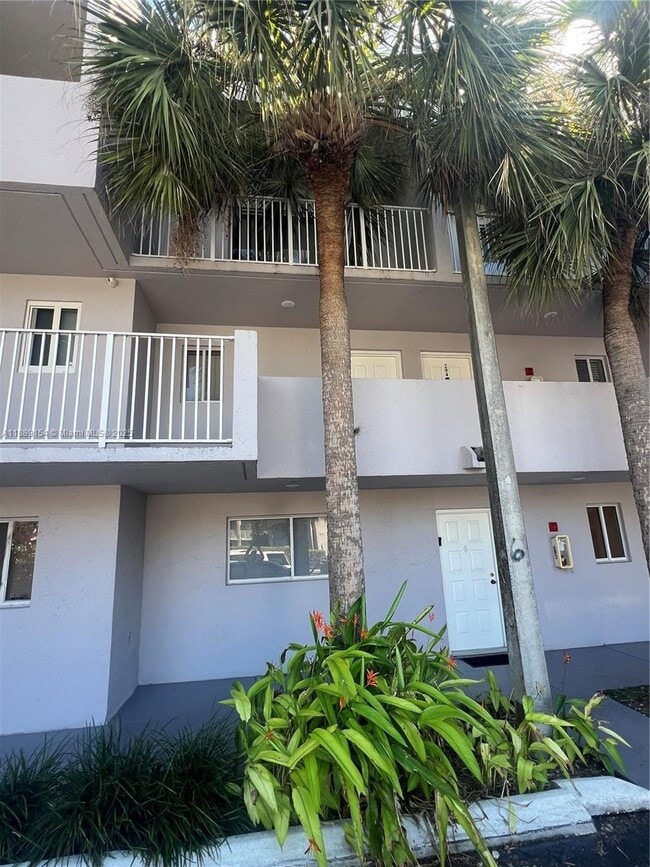 Building Photo - 2750 W 76th St