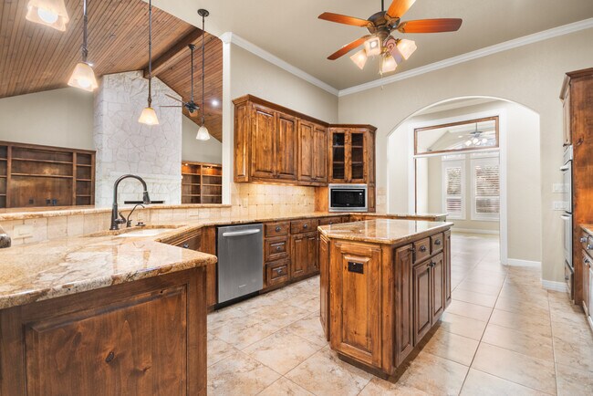 Building Photo - 25815 Ralph Fair Rd